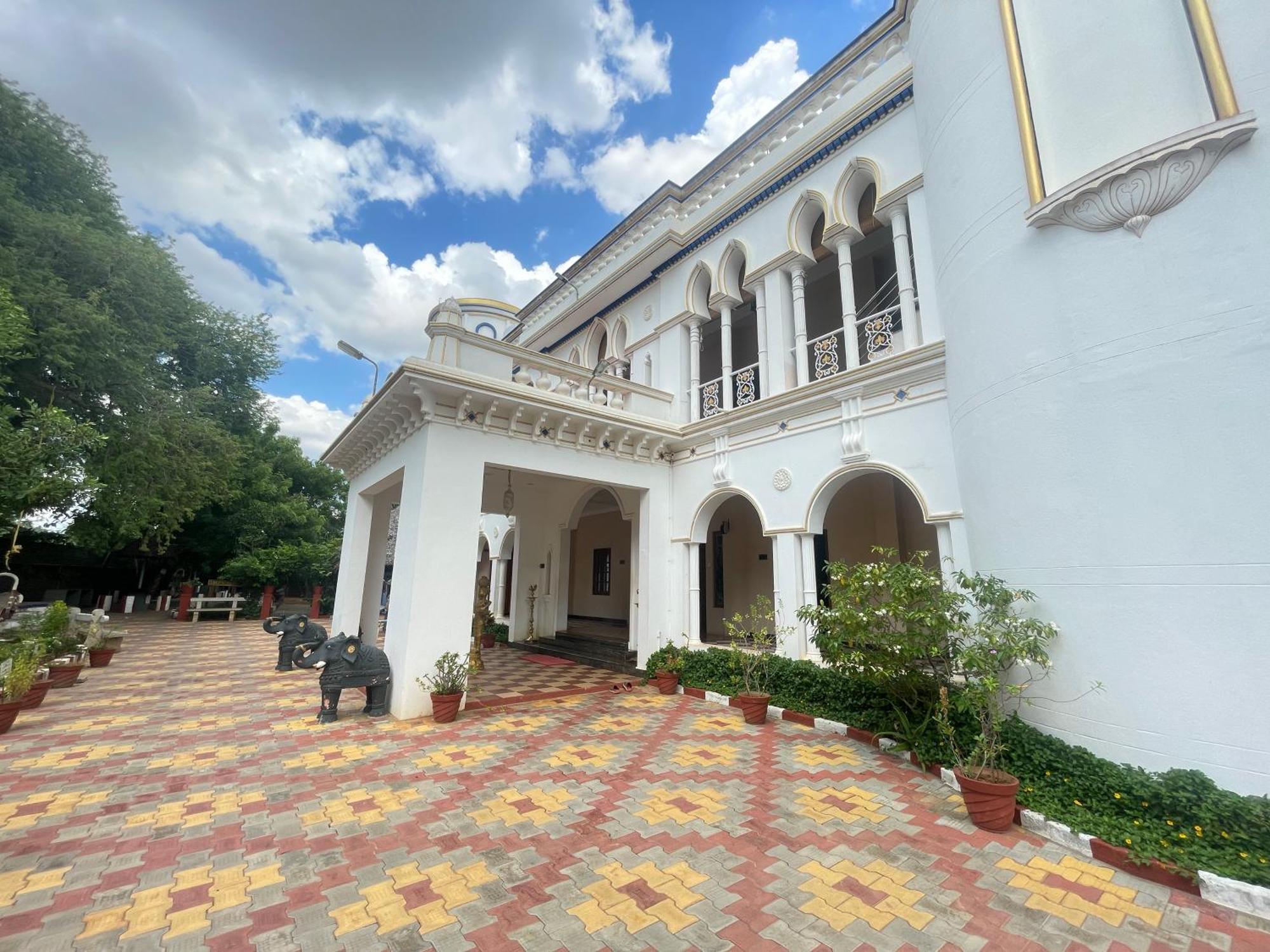 Chola Heritage Resort Karaikkudi Exterior photo
