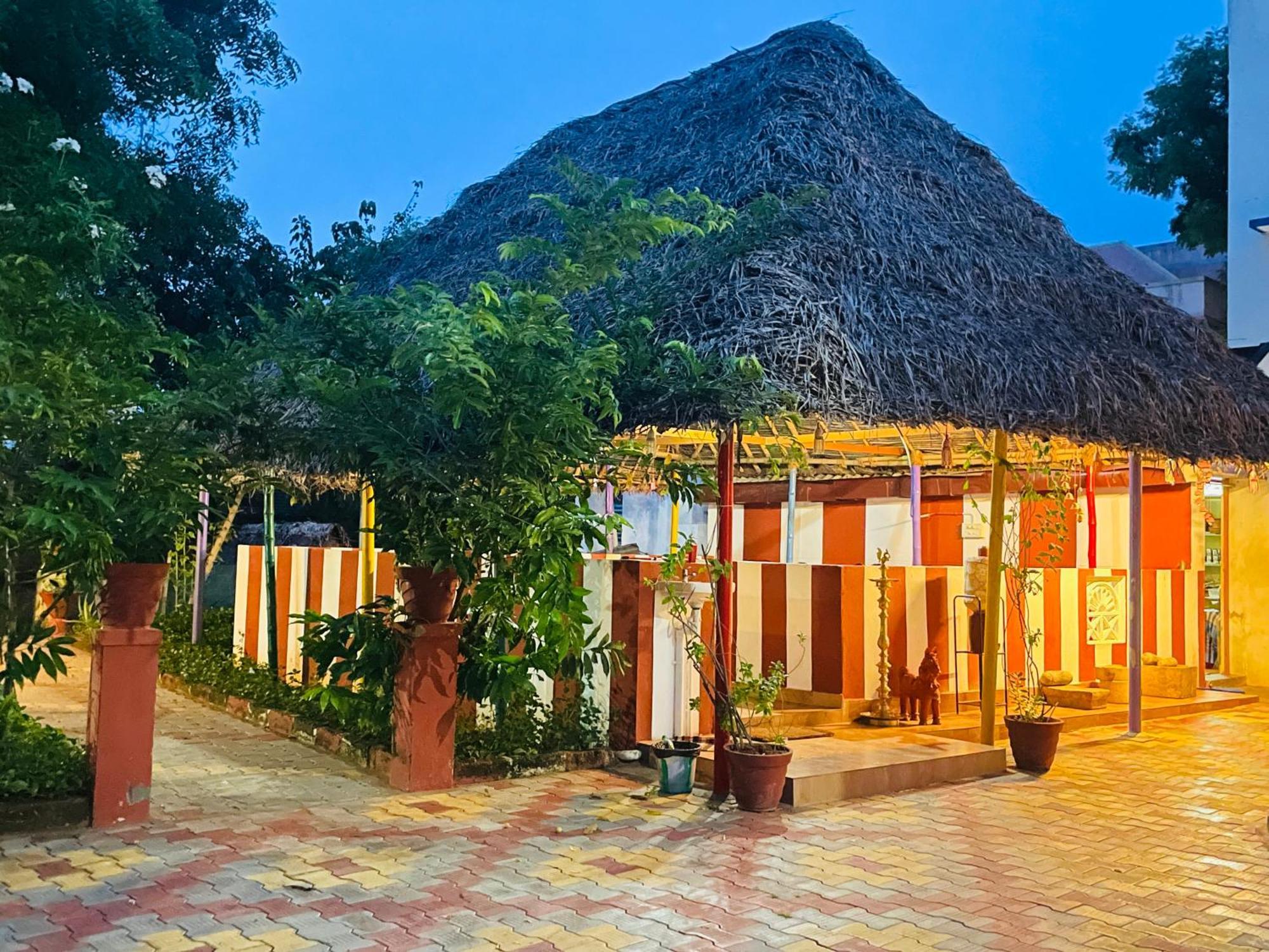 Chola Heritage Resort Karaikkudi Exterior photo