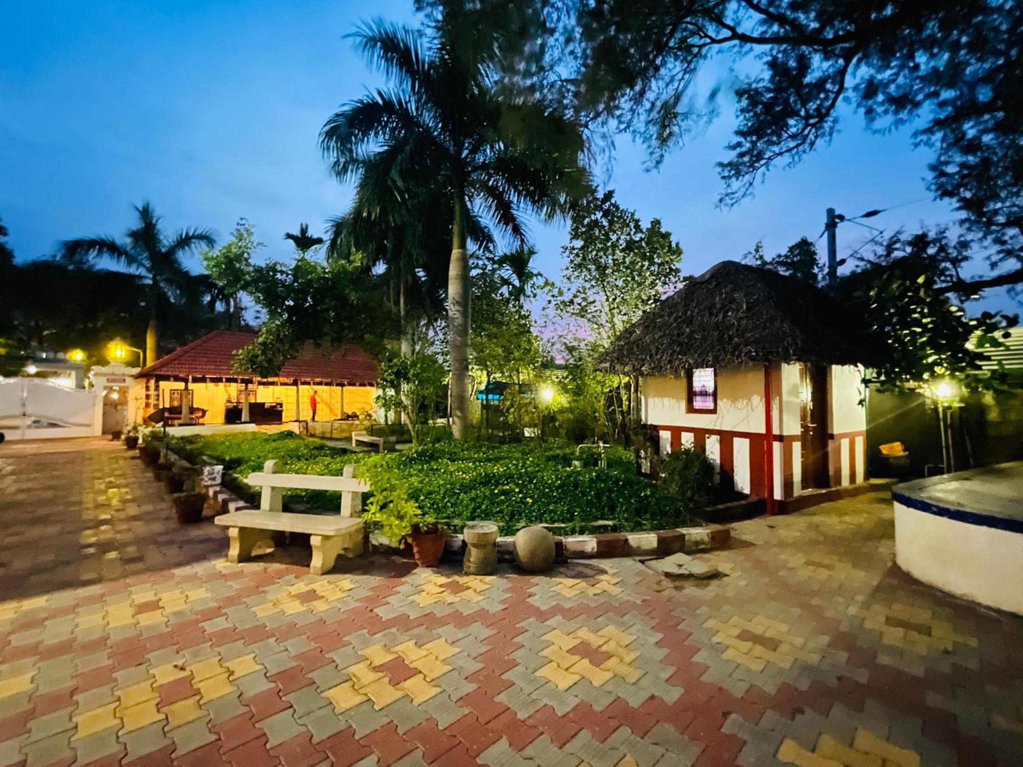 Chola Heritage Resort Karaikkudi Exterior photo